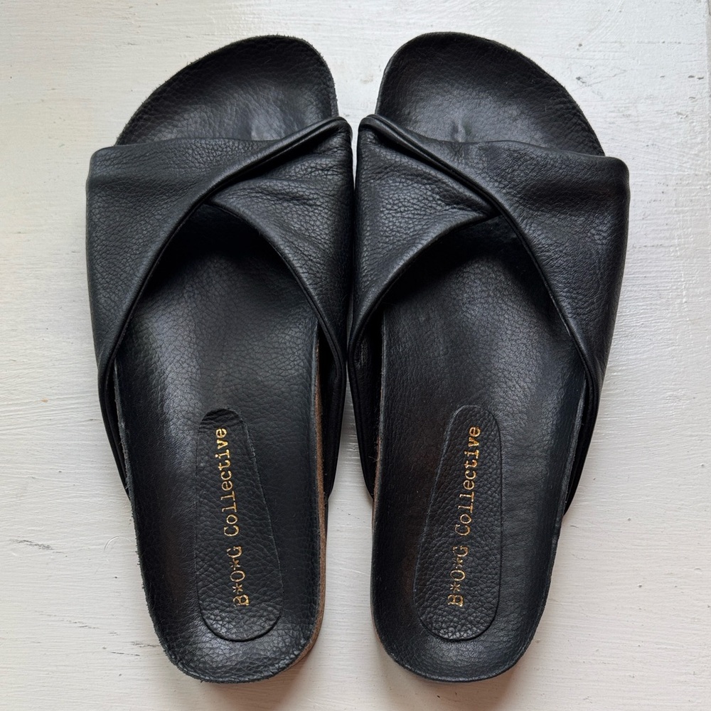 Band of Gypsies Black Twisted Leather Slide Mules